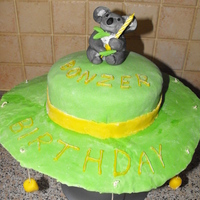 Aussie Hat Birthday Cake My mum had just returned from a trip to Australia, so I made her and 'Aussie hat' cake for her birthday. I used an old cardboard...