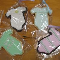 Onesie Cookies Baby shower favors with my new onesie cutter. So much fun to make!