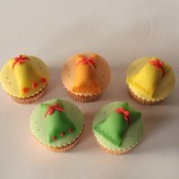 Pregnant Belly Cupcakes 