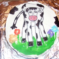 Mooo-Volous Buttercream icing w/ fondant cow