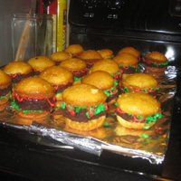 Krabby Patties These are "Krabby Patty" Cupcakes for my son's Spongebob Birthday Party.