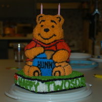 Pooh 2nd cake, first shaped pan cake.