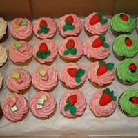 Summer Garden Themed Cupcakes I made these cupcakes for a summer garden themed 1st birthday party (hence the baby blocks!). There were ladybugs, flowers, caterpillars,...