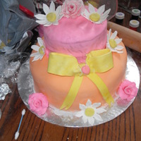 Roses And Daisys First Time first time using gumpaste :)
