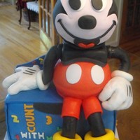 Mouse & Toy Box Mickey Mouse and Mickey Toy Box