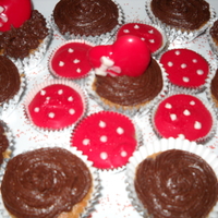 Vd Day Cup Cakes I was showing off my new cake plate