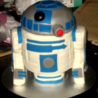 R2D2 Cake - Star Wars Vanilla Sponge with Rasp Jam & Buttercream All Sponge cake