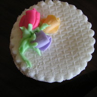 Rose Bud rose bud cupcake