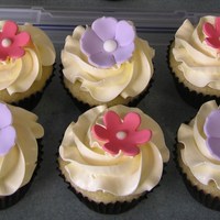 Just Because... ......I felt like eating coconut cupake with IMBC so I made these! my favourite flavour at the moment! Yum!