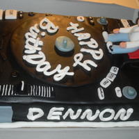 Turntable Cake 