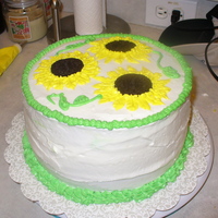 Sunflower Cake Still haven't taken the Wilton class yet (start on Tuesday) but made my Grandmother a cake for her 89th birthday...Yellow cake with bc...