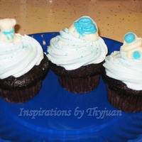 Baby Shower Cupcakes These chocolate and vanilla cupcakes were a last minute request for a baby shower.