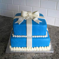 Birthday Present Cake The cake is covered in MMF including the bow and ribbon.
