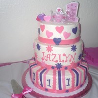 Little Princess vanilla buttercream with fondant accents