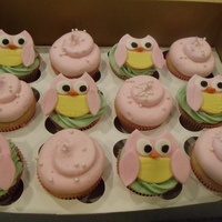 Owl Baby Shower Cupcakes A Owl babyshower. Owls made to match a pillow out of a MMF/gumpaste mix