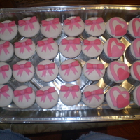 Bow And Heart Cupcakes 