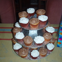 Birthday Cupcakes Red Velvet Cupcakes with Vanilla Icing and Vanilla Cupcakes with Chocolate Icing