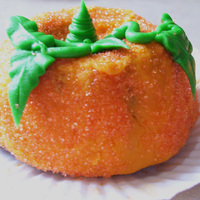 Little Pumpkins I finally bought a mini-bundt pan and played around with it today.... thought these little pumpkins turned out so cute and they'd be...