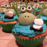 Frog Cakes Frog cakes with butter cream and fondant