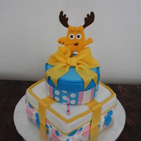Moose A. Moose Present Cake 