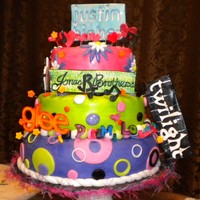 Pop Tv justin bieber, big time rush, demi lovato, selena gomez, twilight, glee, jonas brothers