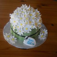 Bouquet Of Daisies Based on a Peggy Porschen design.All flowers and stems made of fondant.6" bottom layer. The 6" top baked in a pyrex bowl for the...