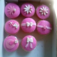 Caucakes small order of cupcakes for a baby shower