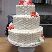 Class Wedding Cake White Cake with White Chocolate Buttercream and American Buttercream Roses