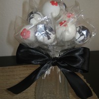 Cake Pops Chocolate cake pops.