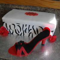 Shoe Box And Fondant/gumpaste Shoe My first attemp at the shoe and shoe box cake,Thanks for looking