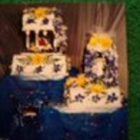 Fresh Flowers Wedding Cake This cake was done for a simple wedding that was taking place in a barn. Fresh flowers were used.