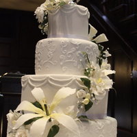 White Flower Wedding Cake 