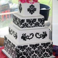 Demask Wedding Cake 