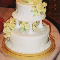 Yellow Roses This was the final cake for my 3rd Wilton course.