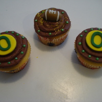 Oregon Ducks Cupcakes Made for someone who was celebrating their birthday at the Oregon Ducks football game.