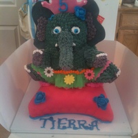 Elephant Buttercream elephant on pillow