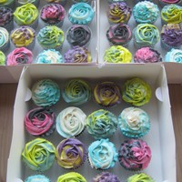 Chocolate And Vanilla Cupcakes For A Birthday Party 