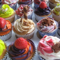 Birthday Cupcakes For My Friend's 6Yr Old Who Loves Bright Colours 