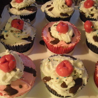Ice Cream Cupcakes.. Who needs an ice cream sundae, when you can have an ice cream cupcake. :)