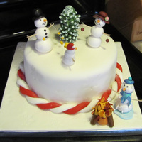 Trimming The Tree All decorations are gumpaste.