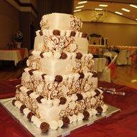 Brown And Cream Rose Wedding Cake 