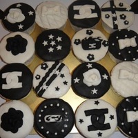 Chanel Black & White With camelia flowers, chanel bags, quilting effect & bows with star