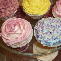 Flower Cupcakes Made these for a "Royal Wedding Celebration Tea Party" that I didn't even end up getting to attend. What I did end up doing...