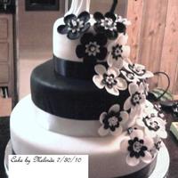 Black And White Flower Cake 2nd fondant cake. Made for family wedding