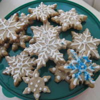 Snowflakes Spice Snowflake Cookies with Glaze Icing for sugar cookies by Carmie00 on CC greatest glaze I have ever worked with to decorate cookies....