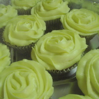 Yellow Rose Cupcakes 