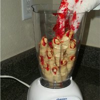 Finger Food Thanks to lOIDA for the tutorial and recipe.The glove and blender are non-edible, added for effect