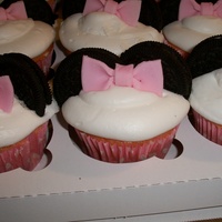 Minnie Mouse Cupcake 