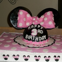 Minnie Mouse Full Sheet Cake Buttercreme with fondant accents