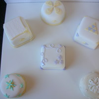 Mini Cakes 